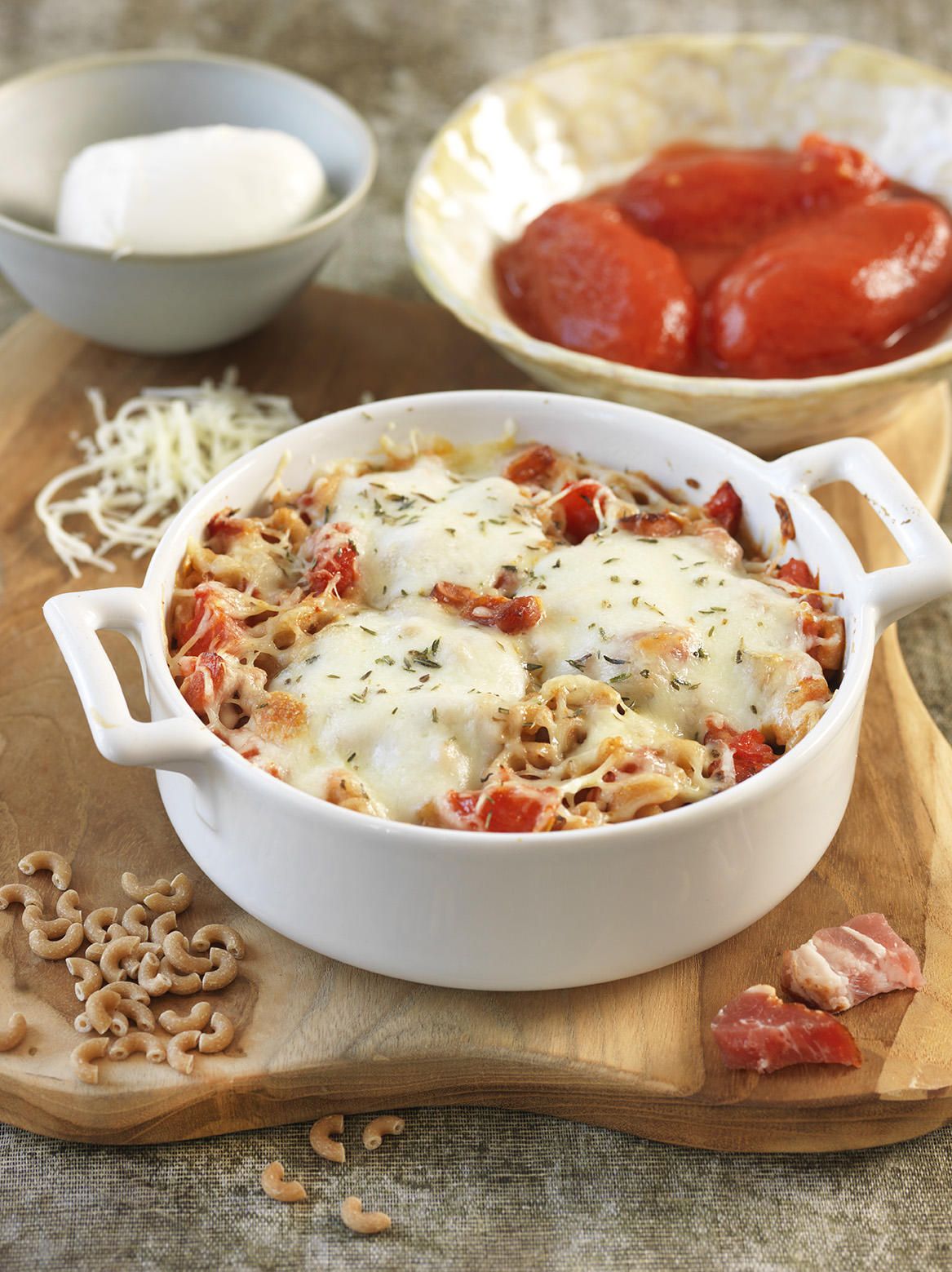 Prix engagé : Gratin de pâtes, lardons & sauce tomate Prix engagé : Gratin de pâtes, lardons & sauce tomate