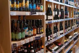 312-biocoop-marseille-les-bonnes-graines-magasin-bio-vins-biere-brasserie-local.webp