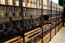 312-biocoop-marseille-les-bonnes-graines-magasin-bio-vrac-rayon-legumineuse.webp